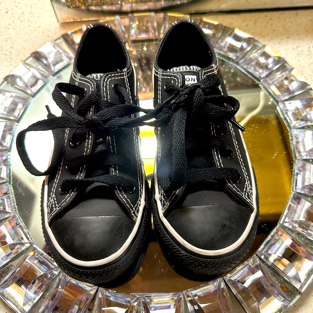 All leather kid’s converse sneakers size 11